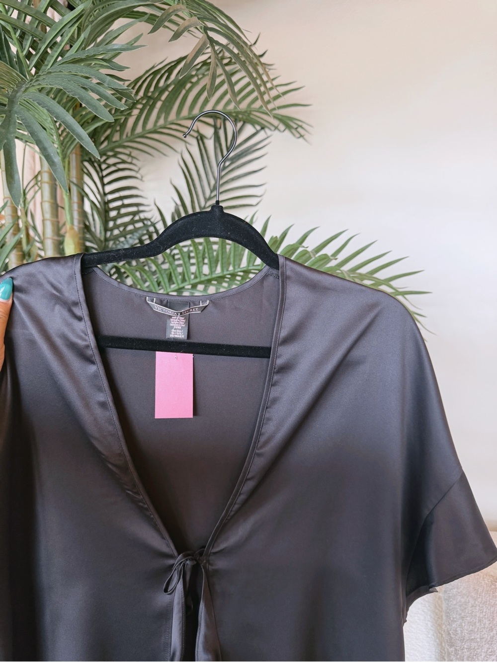 Victoria’s Secret Silky Satin Tie-Front kimono